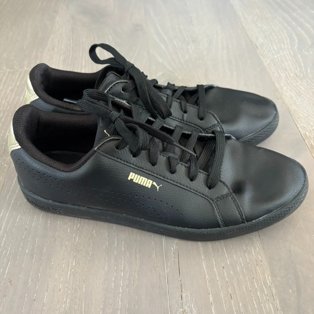 PUMA Smash Performance Black Leather Gold Metallic Shoes Wm's Sz 9 Sneakers - Picture 4 of 7